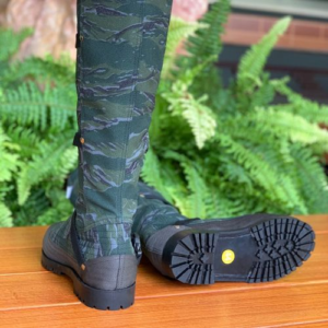 รองเท้าบูทนินจา CS SHOES รุ่น CS1032 พื้นคอมแบตยางดำยาว สายคาด 3 เส้น ซิปหน้า